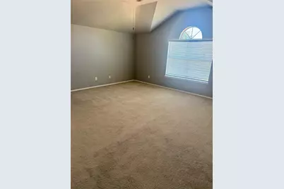 3231 Yeltes, Grand Prairie, TX 75054 - Photo 9