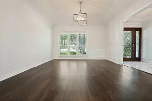 805 Crowley Rd, Arlington, TX 76012 - Photo 7