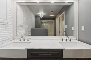 805 Crowley Rd, Arlington, TX 76012 - Photo 23