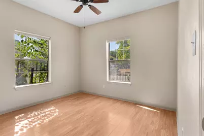 1235 E Leuda Street, Fort Worth, TX 76104 - Photo 3