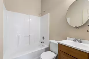 1235 E Leuda St, Fort Worth, TX 76104 - Photo 13