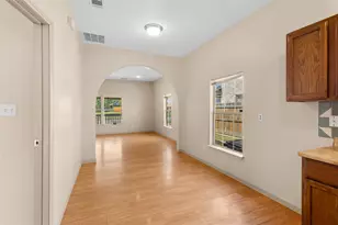1235 E Leuda St, Fort Worth, TX 76104 - Photo 11