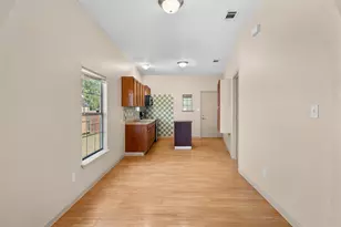 1235 E Leuda St, Fort Worth, TX 76104 - Photo 7