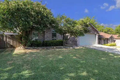 605 E Ross Street, Rockwall, TX 75087 - Photo 1
