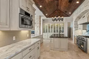 204 Pinnacle Club Pl, Mabank, TX 75156 - Photo 11