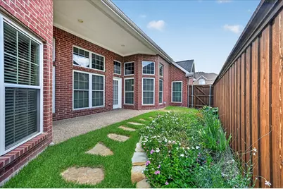 10307 Perkins Drive, Irving, TX 75063 - Photo 29