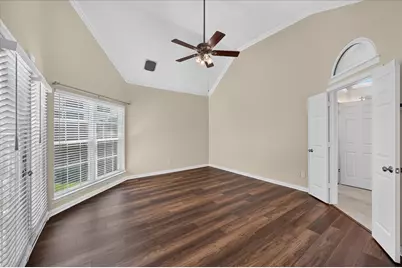 10307 Perkins Drive, Irving, TX 75063 - Photo 15