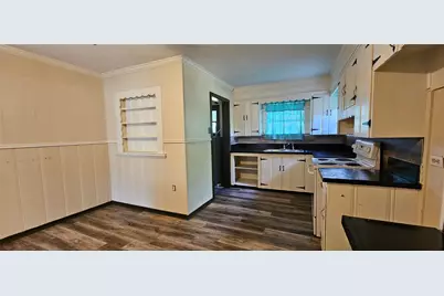 401 E Pine Street, Edgewood, TX 75117 - Photo 9
