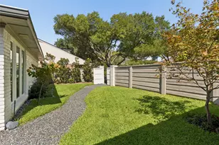 1321 Chesterton Dr, Richardson, TX 75080 - Photo 5