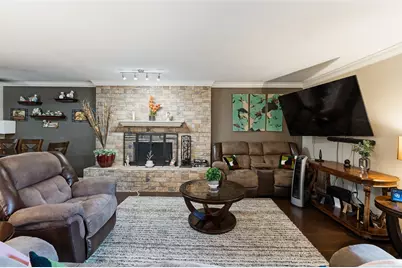 3802 Yellowstone Street, Irving, TX 75062 - Photo 3