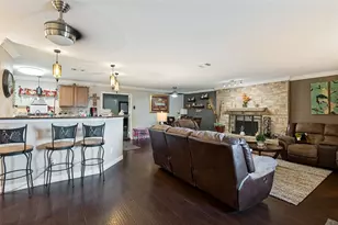 3802 Yellowstone St, Irving, TX 75062 - Photo 5