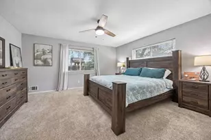 9435 Hunters Creek Dr, Dallas, TX 75243 - Photo 19