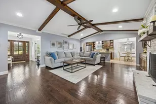 9435 Hunters Creek Dr, Dallas, TX 75243 - Photo 9
