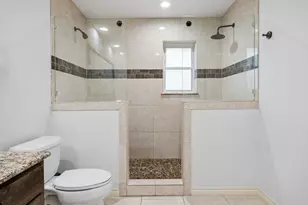 9435 Hunters Creek Dr, Dallas, TX 75243 - Photo 23