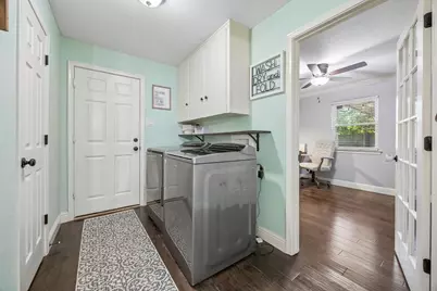 9435 Hunters Creek Drive, Dallas, TX 75243 - Photo 27