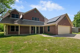 421 W Windsor Dr, Denton, TX 76207 - Photo 1