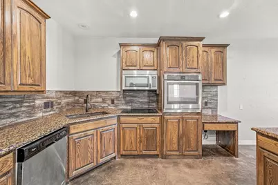 1001 Marigold Court, Granbury, TX 76049 - Photo 11