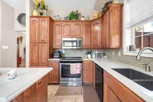 18 Red Bluff Ct, Mansfield, TX 76063 - Photo 9
