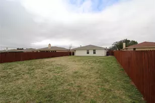 856 McCully St, White Settlement, TX 76108 - Photo 17