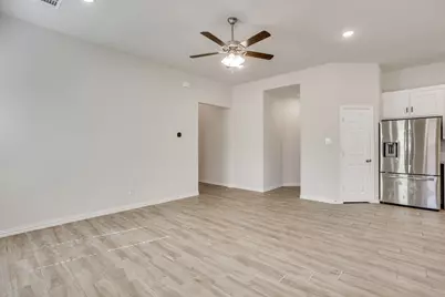 112 Everest Court, Burleson, TX 76028 - Photo 5