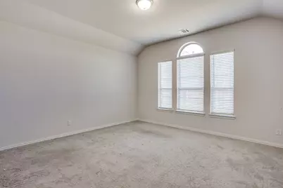 112 Everest Court, Burleson, TX 76028 - Photo 9