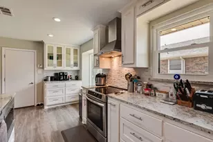 17628 Medina Dr, Dallas, TX 75287 - Photo 11