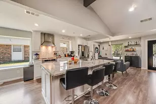 17628 Medina Dr, Dallas, TX 75287 - Photo 9