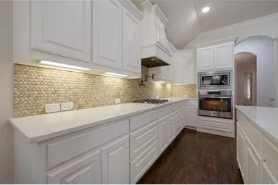 12908 Holbrook Drive, Farmers Branch, TX 75234 - Photo 13