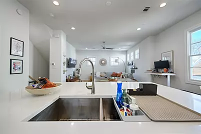 5065 Gaston Avenue #102, Dallas, TX 75214 - Photo 7