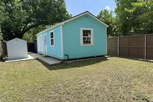 903 Moore St, McKinney, TX 75069 - Photo 33
