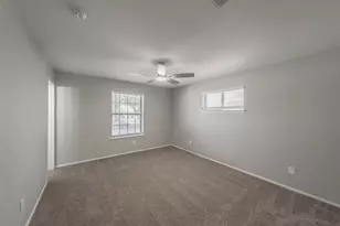 1546 Oakbrook St, Lancaster, TX 75134 - Photo 25