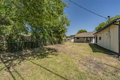 1546 Oakbrook Street, Lancaster, TX 75134 - Photo 35
