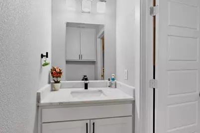 1901 Avenue E, Grand Prairie, TX 75051 - Photo 3