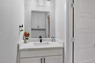 1901 Avenue E, Grand Prairie, TX 75051 - Photo 3