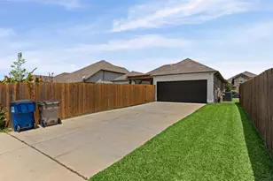 2038 Buttonwood St, Lancaster, TX 75146 - Photo 27