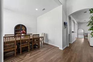 2038 Buttonwood St, Lancaster, TX 75146 - Photo 9