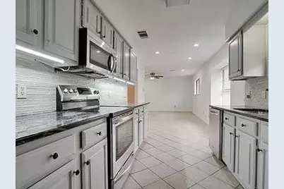 813 Leslie Lane, Coppell, TX 75019 - Photo 5