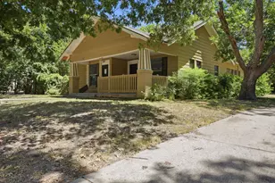 320 Kirven Ave, Waxahachie, TX 75165 - Photo 3