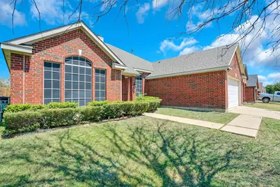 117 Fort Edward Drive, Arlington, TX 76002 - Photo 3