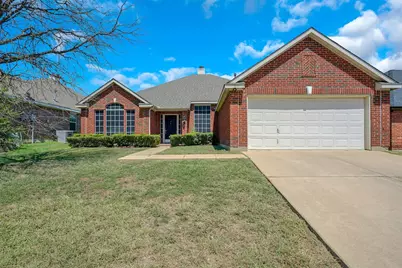 117 Fort Edward Drive, Arlington, TX 76002 - Photo 1