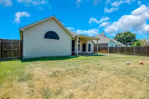 117 Fort Edward Dr, Arlington, TX 76002 - Photo 7