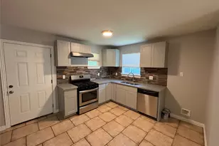 549 Neomi Ave, Dallas, TX 75217 - Photo 1