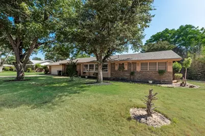 919 Surry Place Drive, Cleburne, TX 76033 - Photo 3