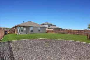 1402 Pleasanton Rd, Cleburne, TX 76033 - Photo 27