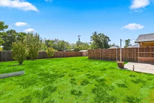 208 Diane Dr, Sanger, TX 76266 - Photo 29