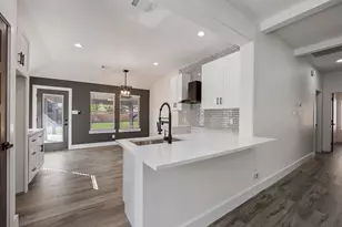250 Kennedy Dr, Crowley, TX 76036 - Photo 7