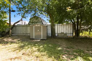 1720 Glenn Dr, Blue Mound, TX 76131 - Photo 33