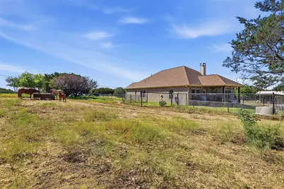 328 Ridge Drive N, Cleburne, TX 76033 - Photo 27