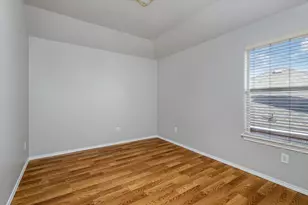 7920 Glenway Dr, Dallas, TX 75249 - Photo 23