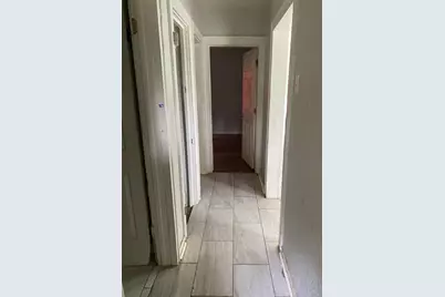 13 4th Avenue N, Texas City, TX 77590 - Photo 5